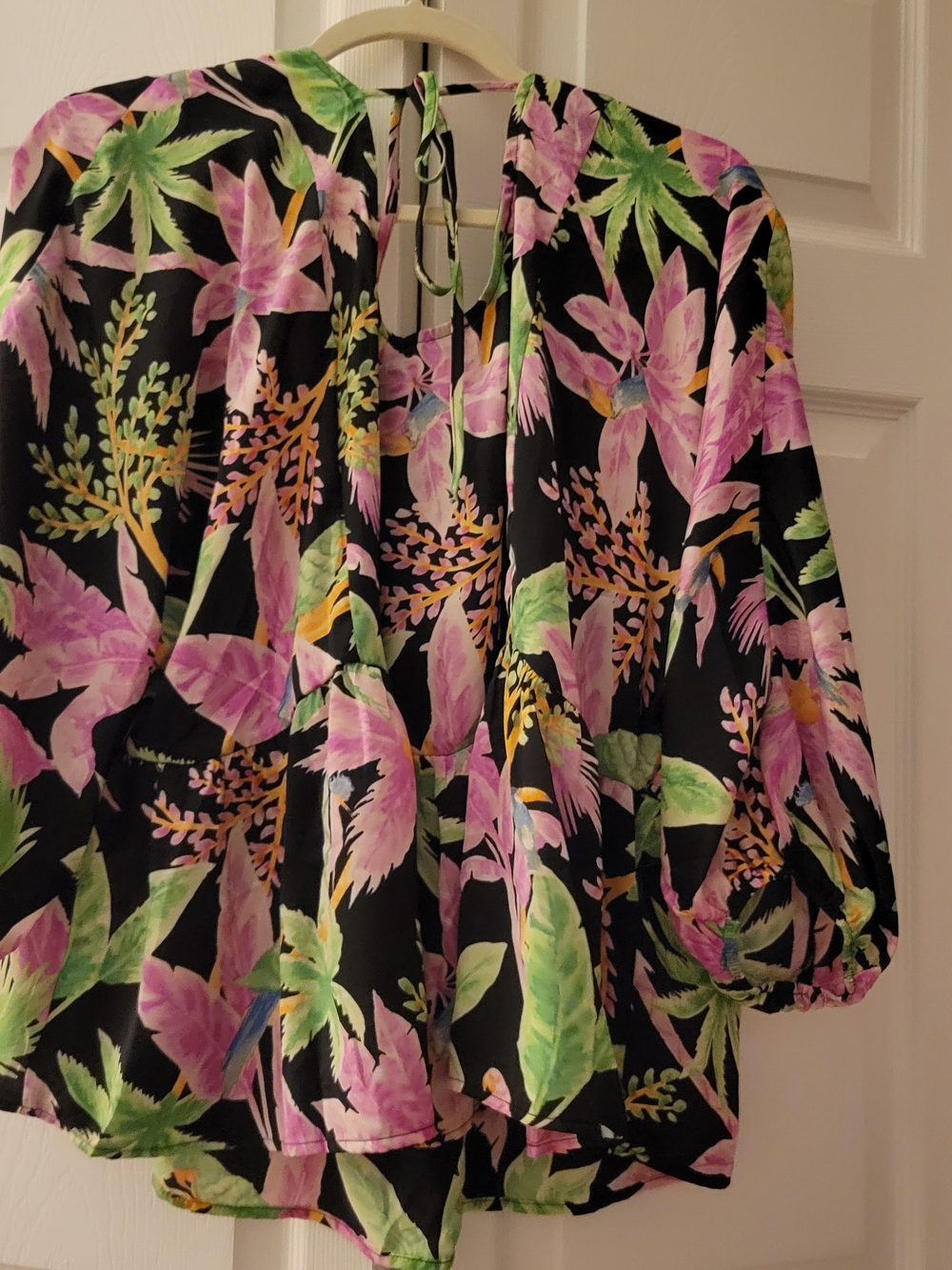 easel Black Floral Tropical Print Peplum Top - Picture 4 of 5